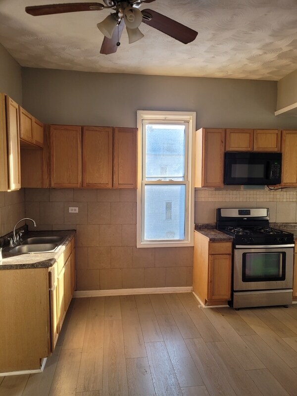 Foto del edificio - 8534 S Burley Ave