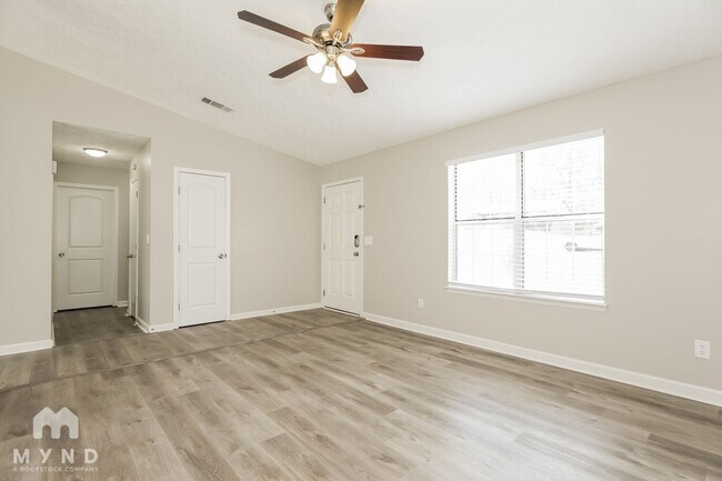 Foto del edificio - 10314 Wisteria Ln