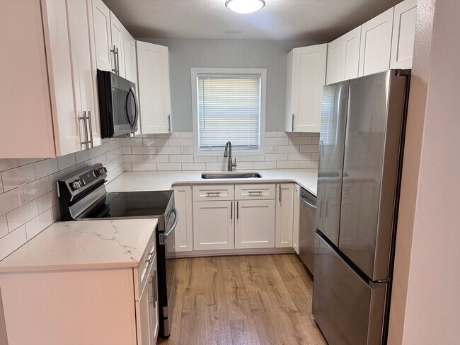 Building Photo - 1848 Bright View Dr