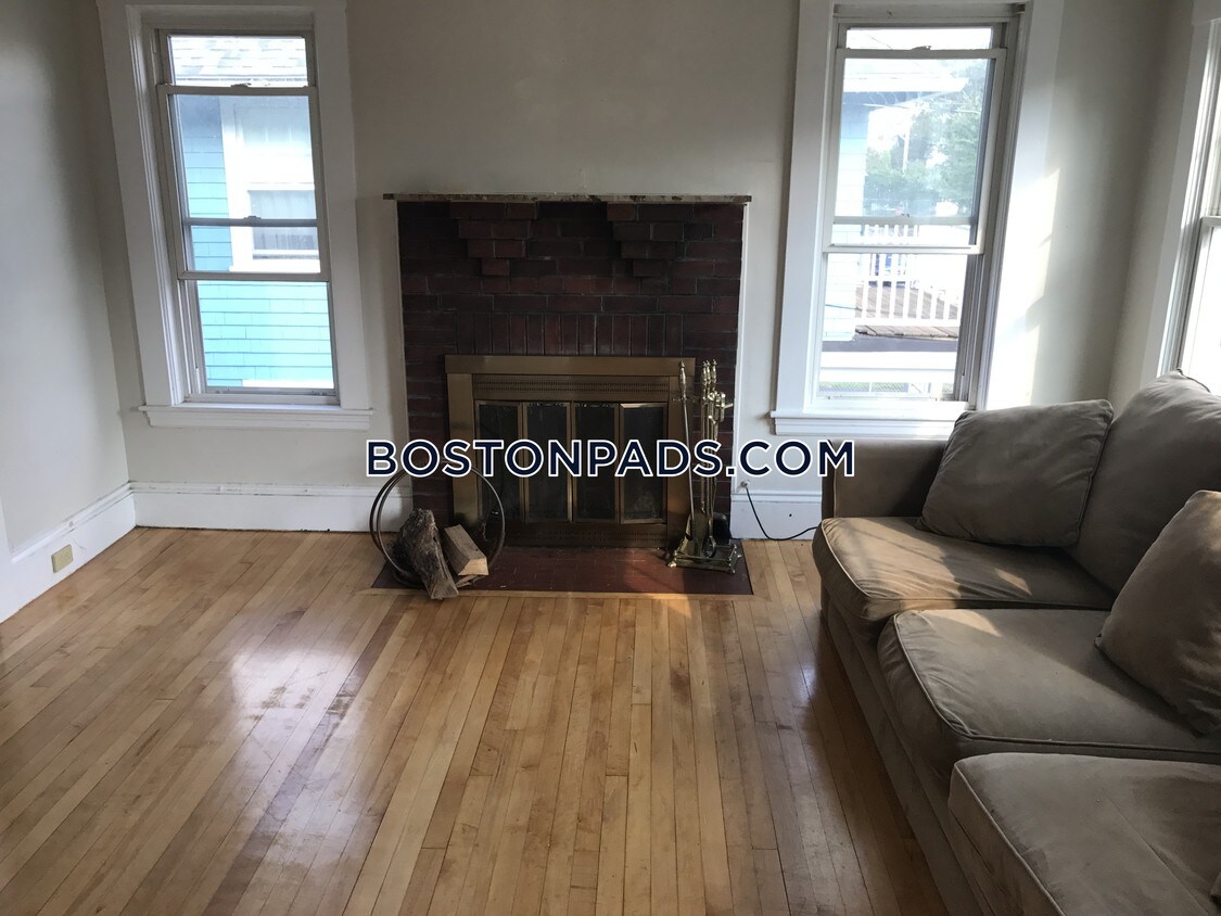 18 Cushing St, Medford, MA 02155 Apartments in Medford, MA