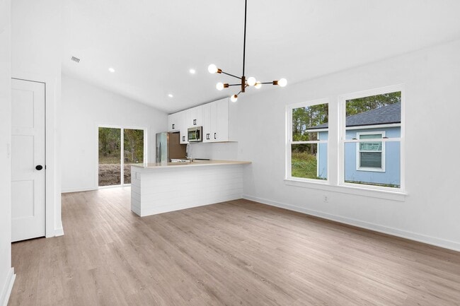 Foto del edificio - 964 W 9th St