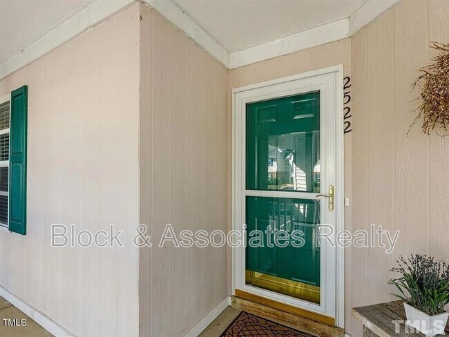 Foto del edificio - 2522 Wellington Ridge Loop