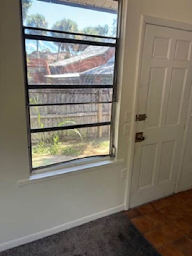 Building Photo - 3-Bedroom Home in Peaceful Malabar, FL