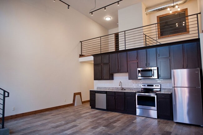 Foto del edificio - 518 W College St