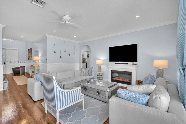 Building Photo - 1586 Sandpiper Cir