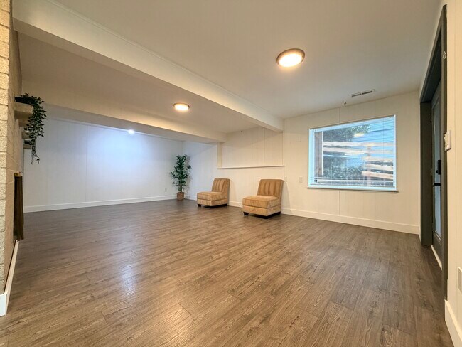 Foto del edificio - 16304 47th Pl S