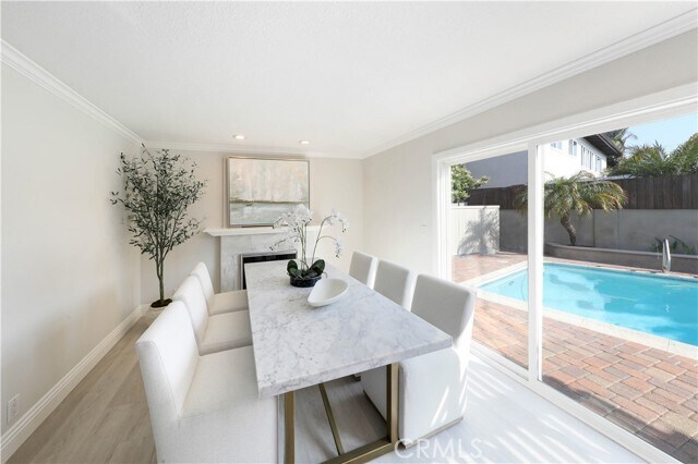 Foto del edificio - 9342 Cliffwood Dr