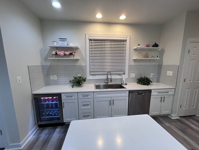 Building Photo - 7222 Conway Pl