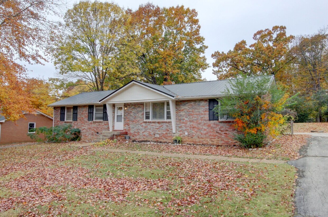 Primary Photo - 17 Binks Dr