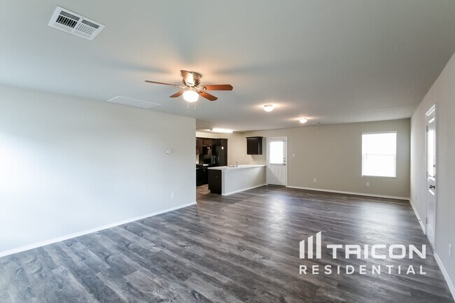Building Photo - 5302 Everett Loop Converse TX