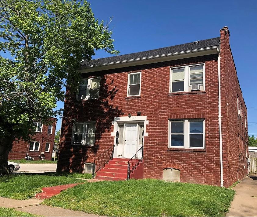 Foto principal - 2801 Iowa St