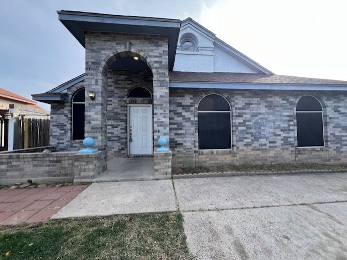 Primary Photo - Mines Road Area! Four Bedroom Available!