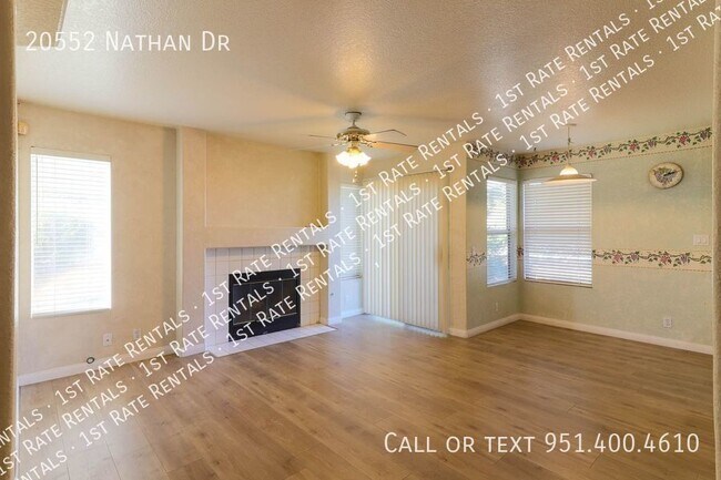 Foto del edificio - Well Maintained Orangecrest Home with a VI...