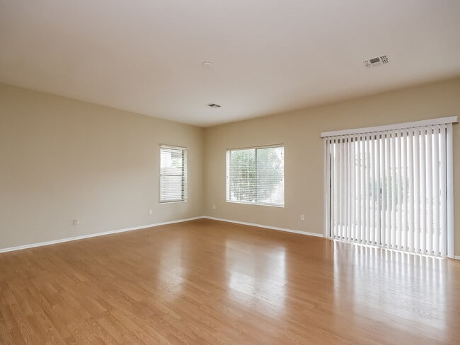 Foto del edificio - 17606 W Bridger St