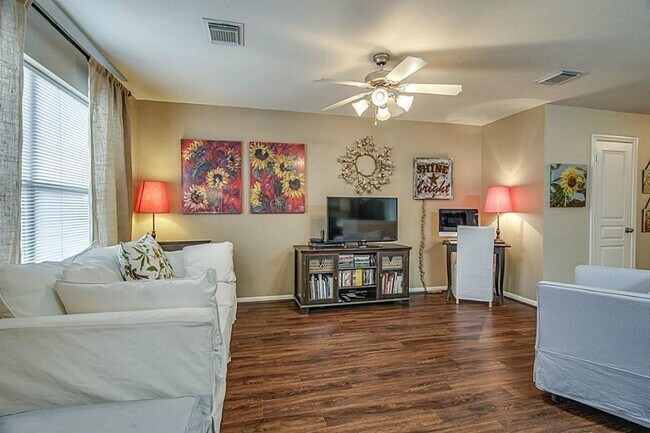 Foto del edificio - 1618 Grable Cove Ln