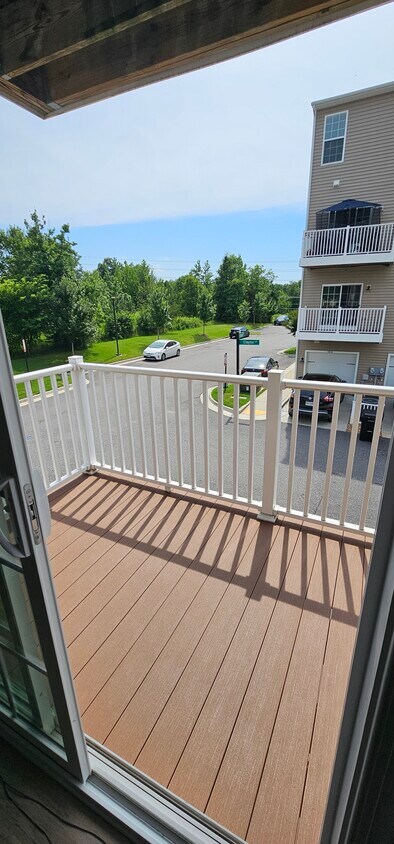 Foto principal - 5900 Whitehurst Ln