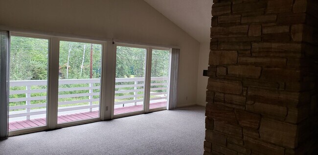 Foto del edificio - 515 Parkway Dr.  - Whitefish Four Bedroom ...