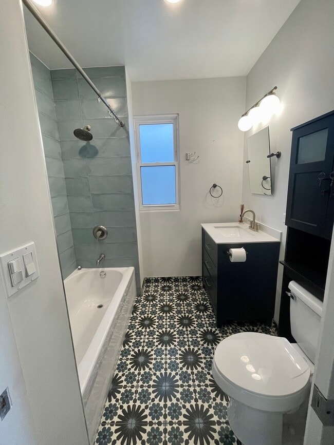 Building Photo - 3555 W McLean Ave