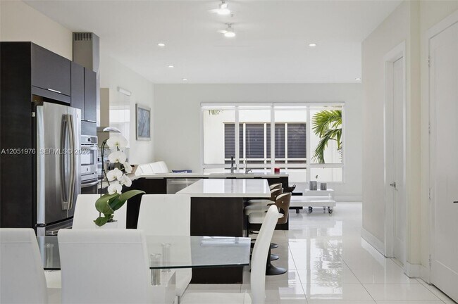 Foto del edificio - 6671 NW 105th Pl