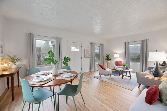 Building Photo - 4911 SE 48th Av