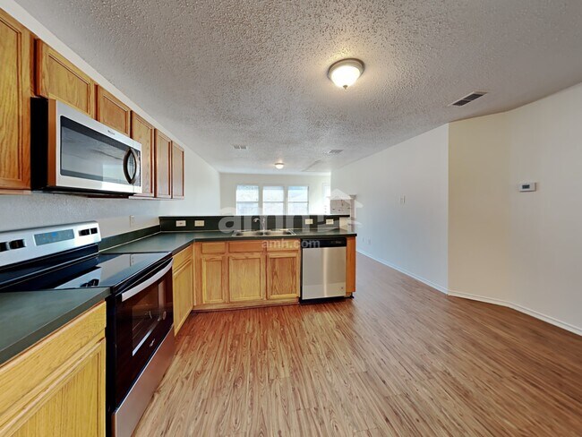 Foto del edificio - 1020 Chelsea Ln