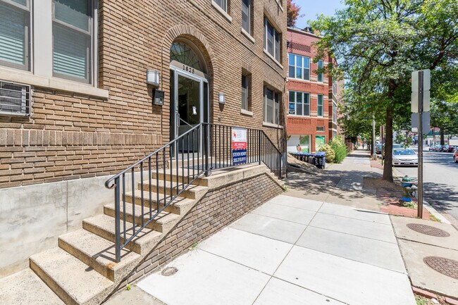 Foto del edificio - 1825 Florida Ave NW