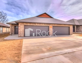 Building Photo - 1837 Post Oak Rd