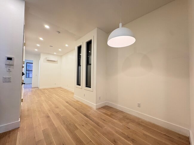 50 Grace St 1L - 52 Grace St