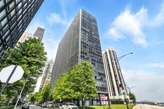 Building Photo - 900 N Lake Shore Dr