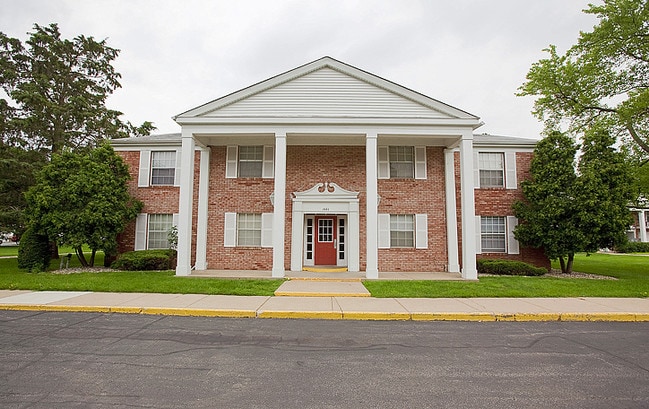 Building Photo - Riverside North Apartments
