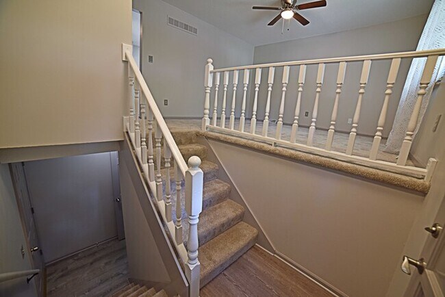 Building Photo - Amazing 3 Bedroom Home in Independence