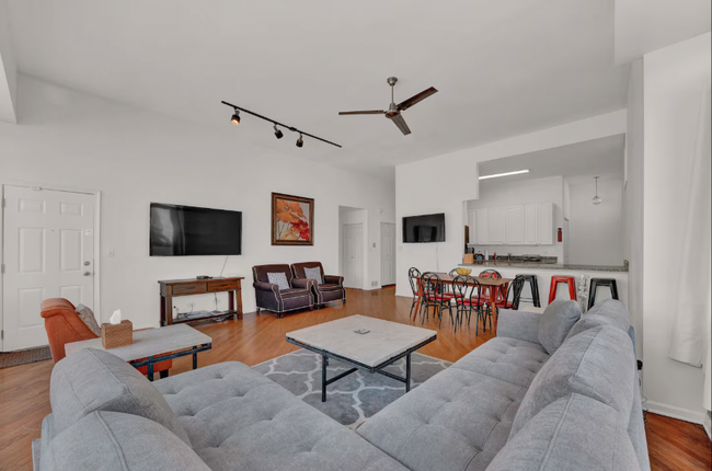 Foto del edificio - 3456 N Damen Ave