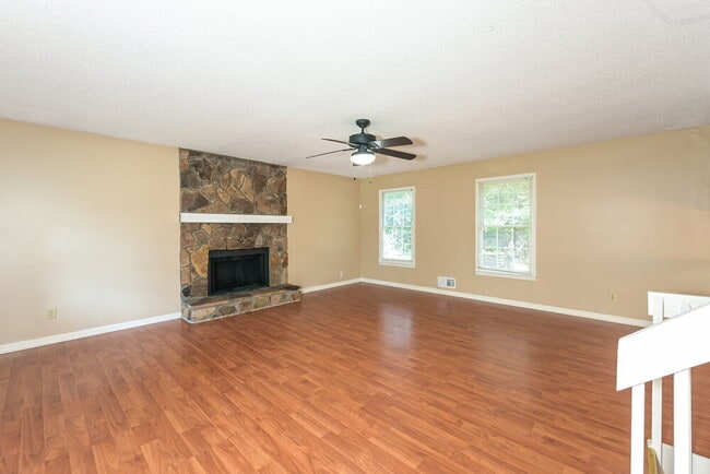 Foto del edificio - 5511 Shawnee Trail