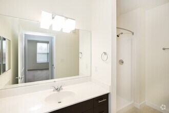 2BR, 2BA - 1,121SF - Bathroom - Diamond North Apartments