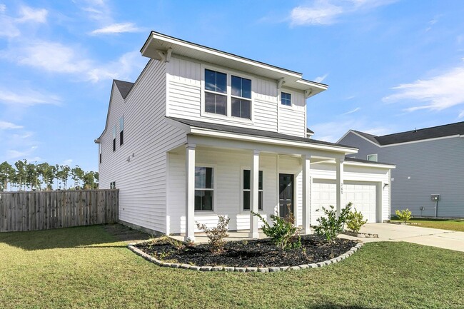 Building Photo - Beautiful Home in Cane Bay