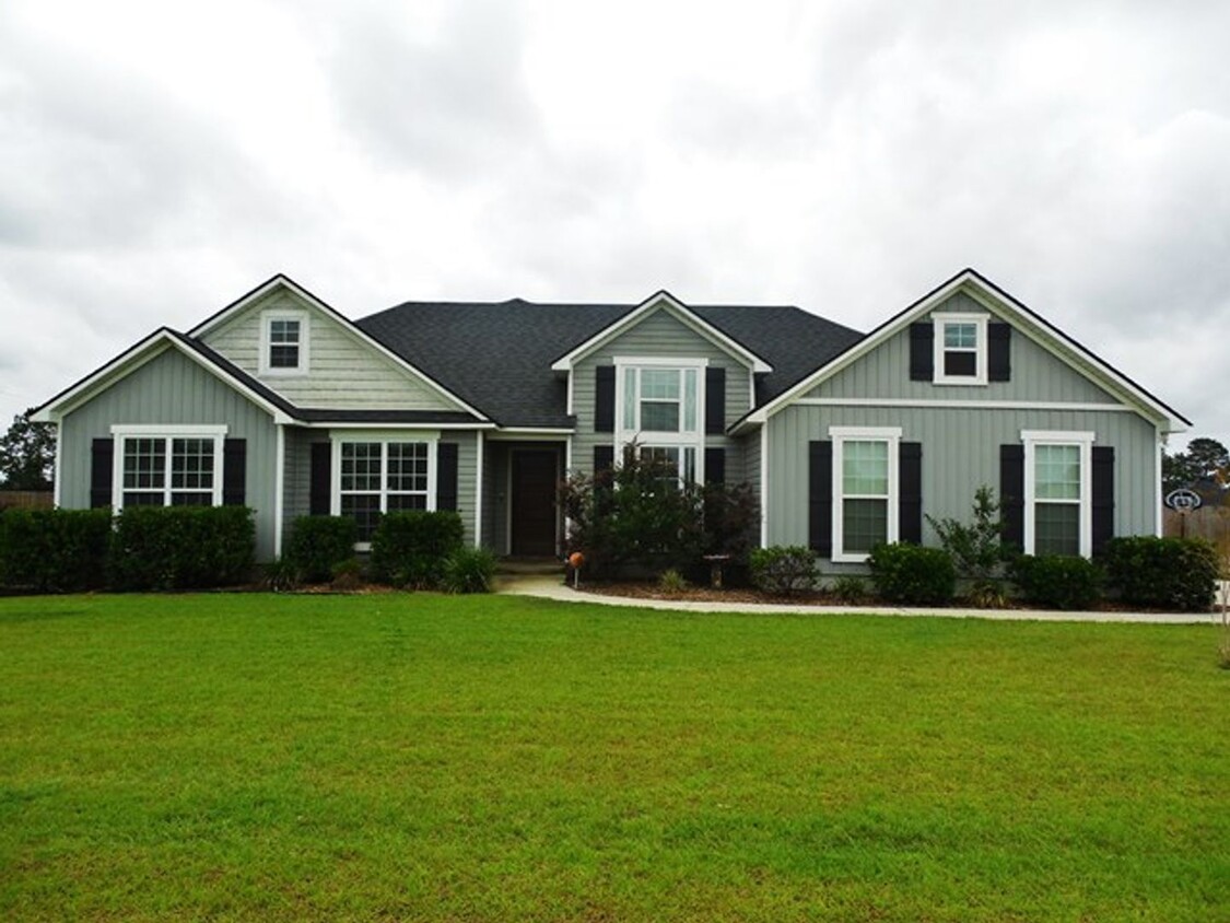 Primary Photo - Stylish 3BD/2BA Home with Spacious Yard ne...