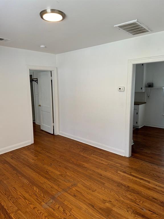 Foto del edificio - 931 E 56th 1/2 St