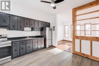 Building Photo - 3038 Dundas St W