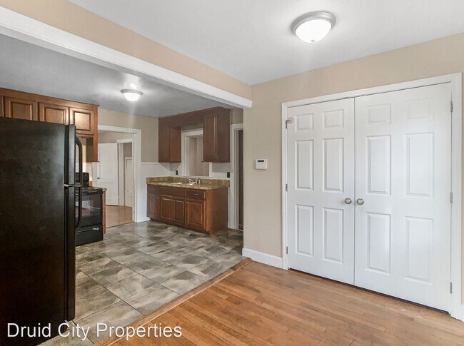 Building Photo - 3 br, 2 bath House - 1517 17th Ave E
