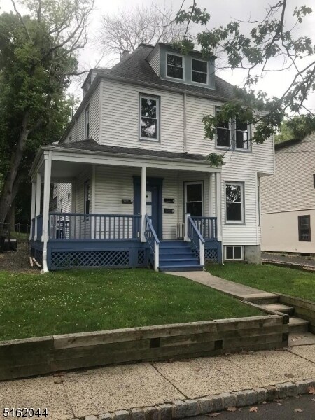 Foto del edificio - 15 Lakeview Pl