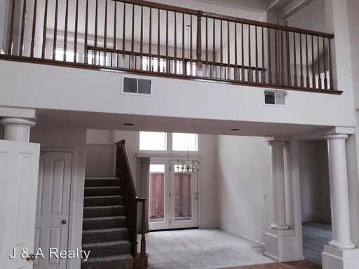 Building Photo - 2882 Montair Way