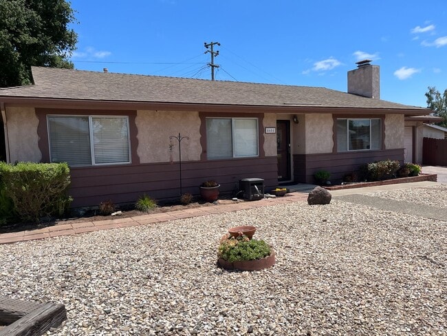 Foto del edificio - 4604 Cherry Avenue
