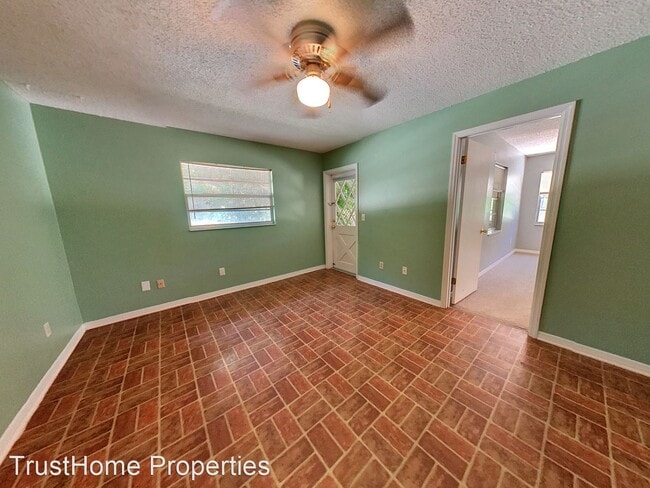 Building Photo - 3 br, 2 bath House - 1124 Munster Street