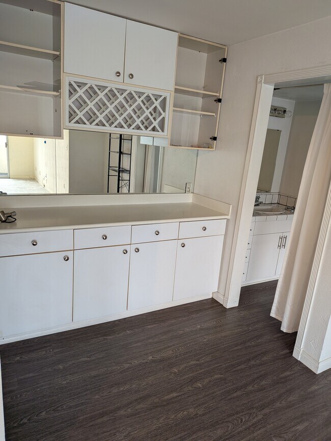 Cocina - 1600 Ardmore Ave