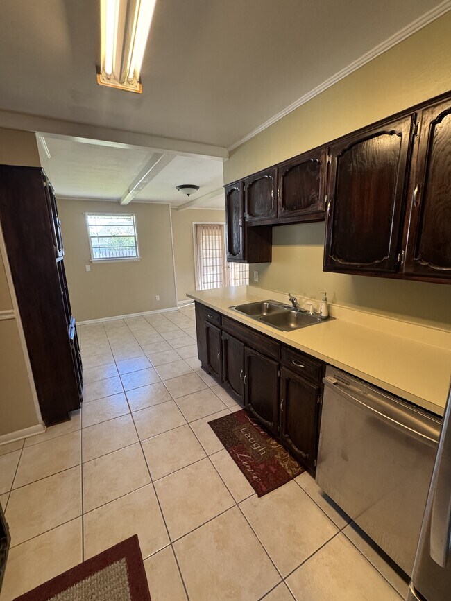 Foto del edificio - 1801 Carnation Ave