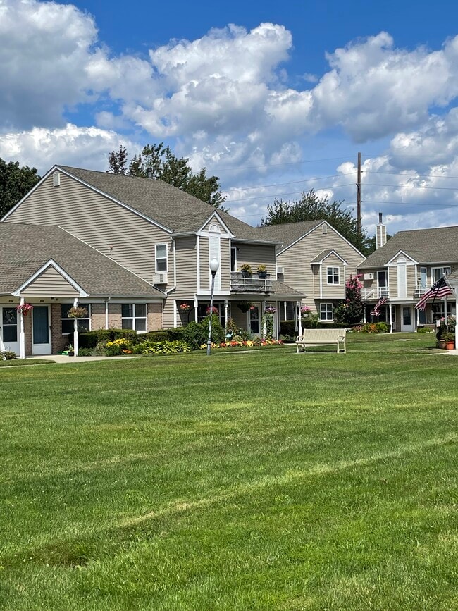 Building Photo - Monroe Gardens