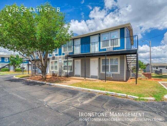 Foto del edificio - 4736 SE 44th St