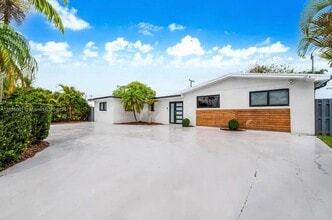 Building Photo - 9426 Caribbean Blvd
