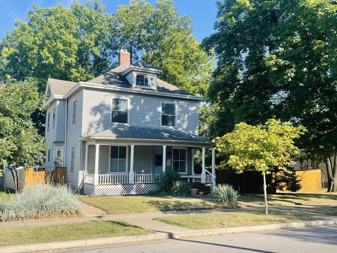 Foto principal - 624 S 7th St