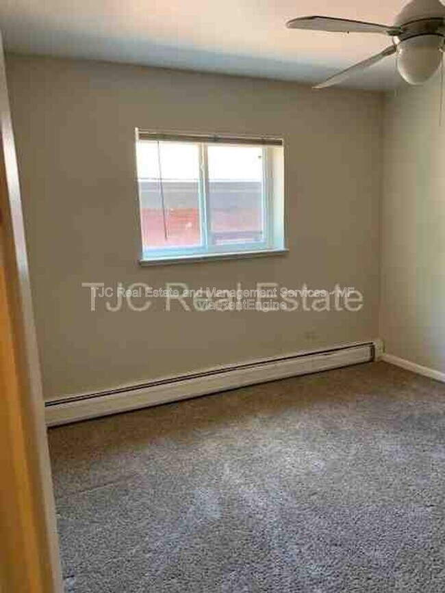 Building Photo - 42 Pearl St